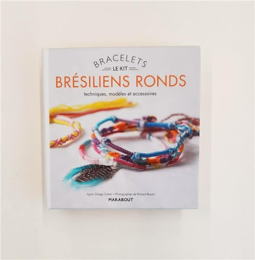 Kit bracelets brésiliens (Livre + objet 2023), de